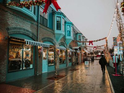 Historic downtown Chilliwack decorated christmas