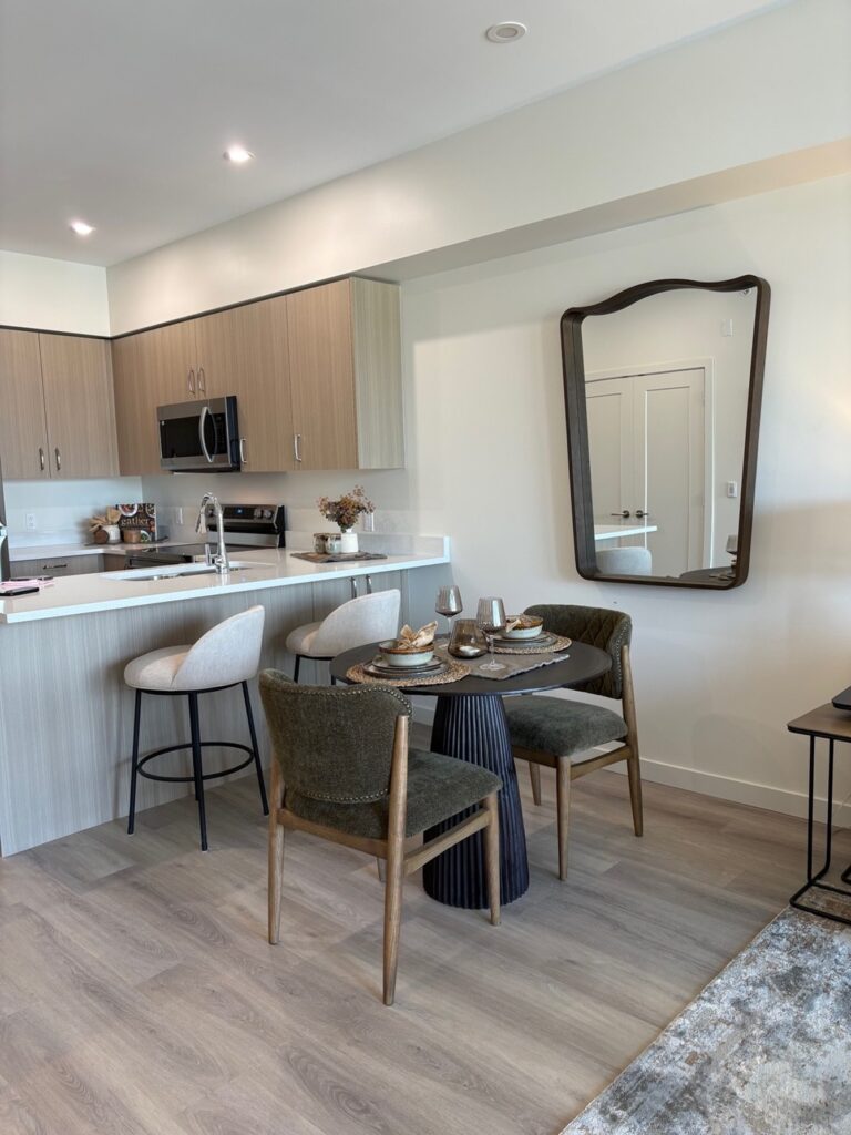 1 Bed, 1 Bath-Kitchen